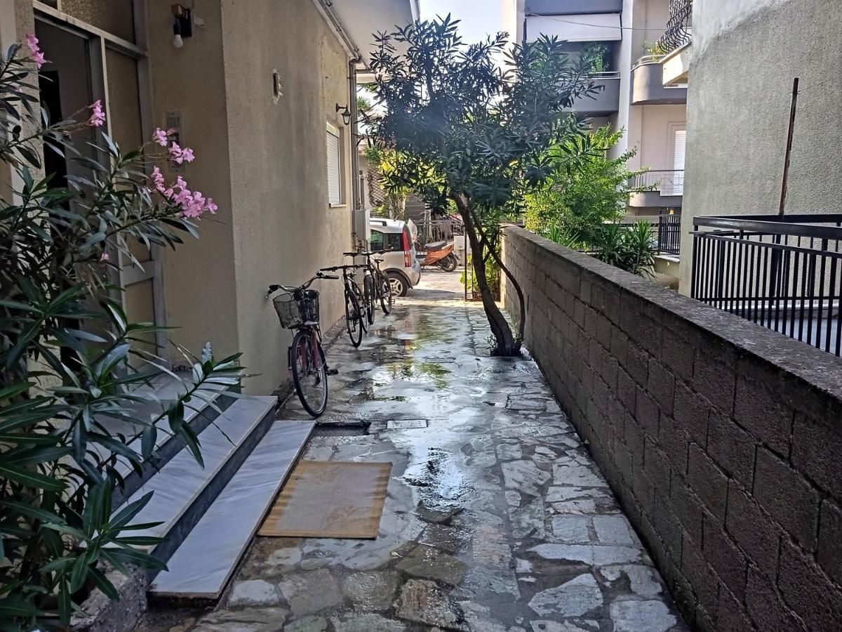 Meteora Stavroulas Place Tríkala Esterno foto